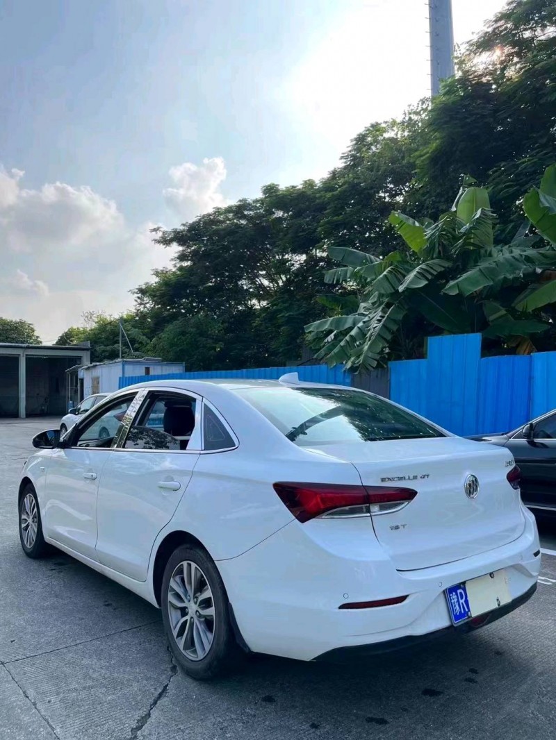 汕头18年别克英朗8