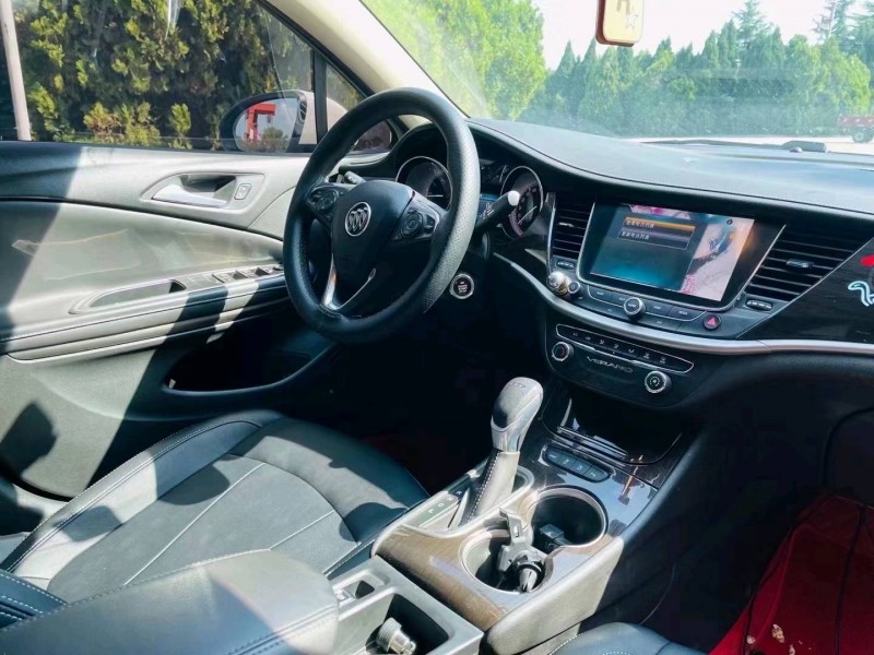 枣庄19年别克威朗4