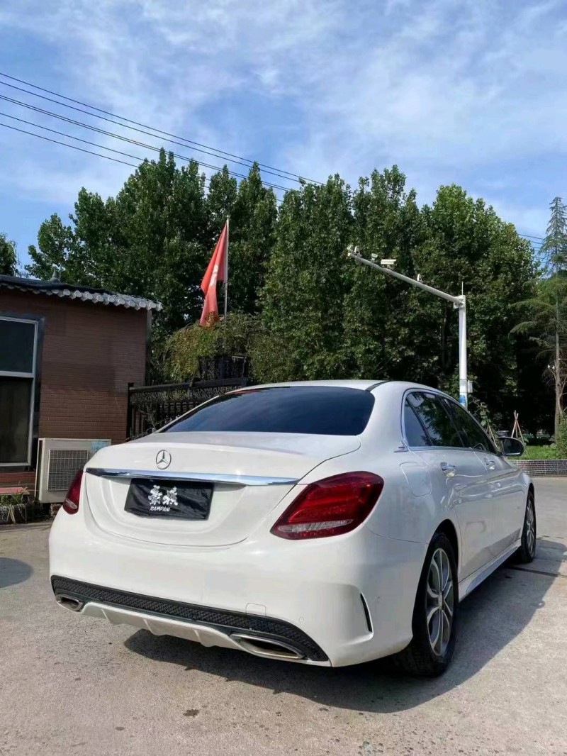 东营16年奔驰C3