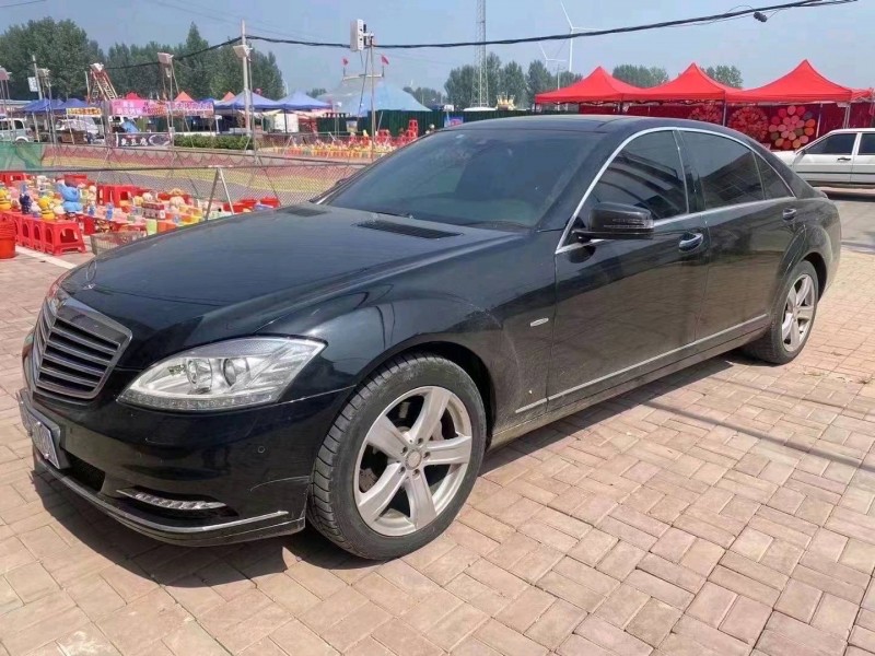 东营13年奔驰S9