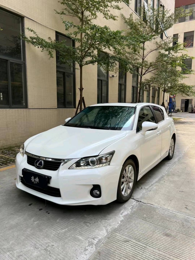 佛山12年雷克萨斯CT3