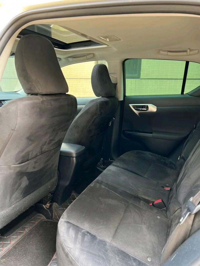 佛山12年雷克萨斯CT5