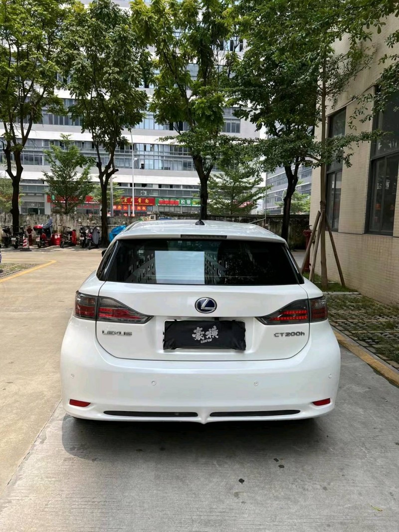 佛山12年雷克萨斯CT6