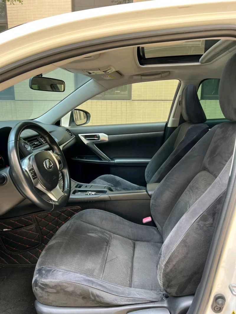 佛山12年雷克萨斯CT9