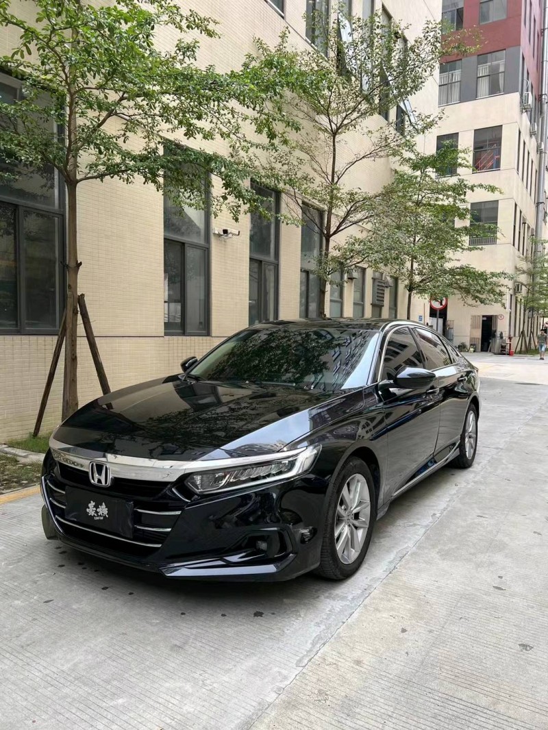 佛山22年本田雅阁3