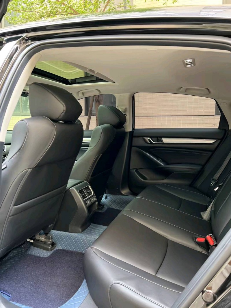 佛山22年本田雅阁9