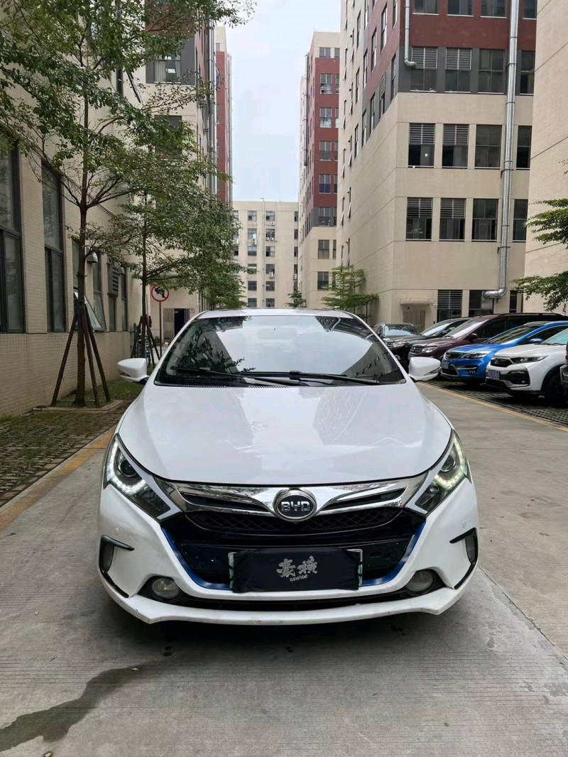 佛山16年比亚迪秦1