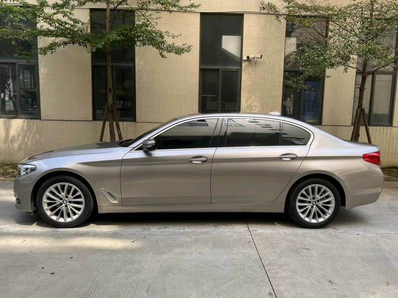 佛山19年宝马5系4