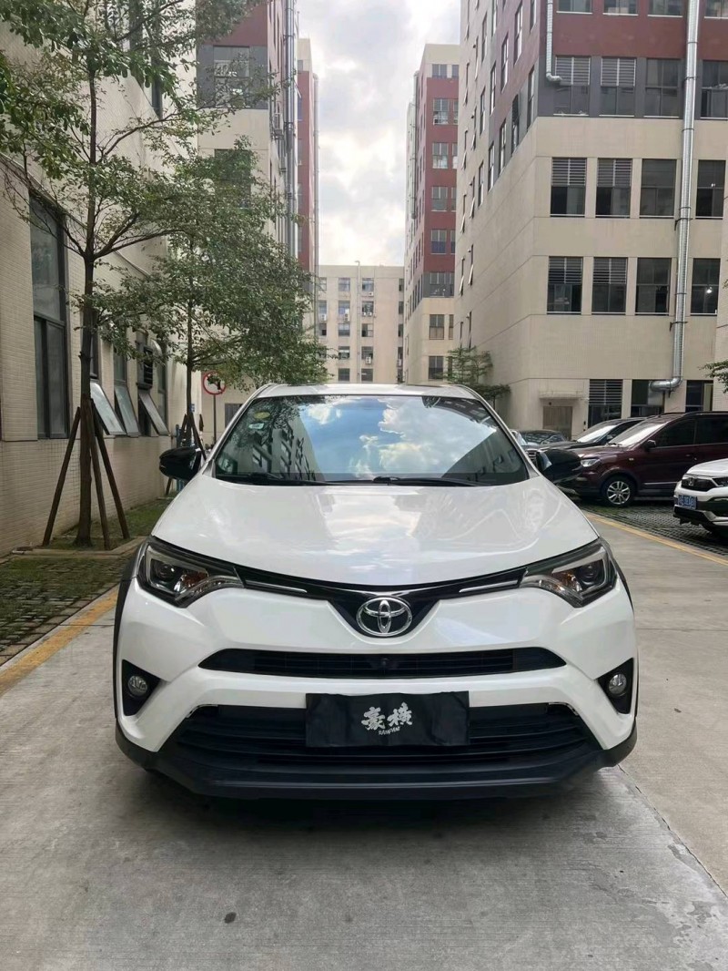 佛山19年丰田RAV41