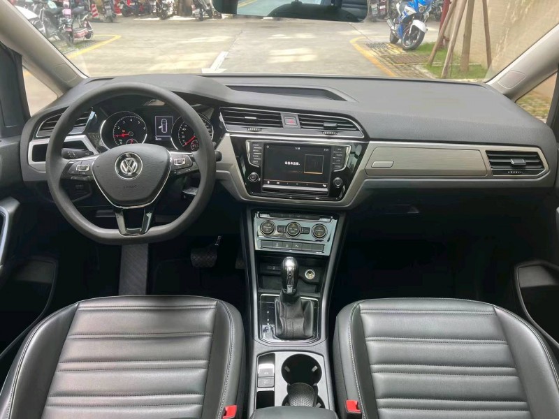 佛山18年大众途安7