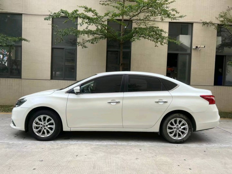 佛山18年日产轩逸4