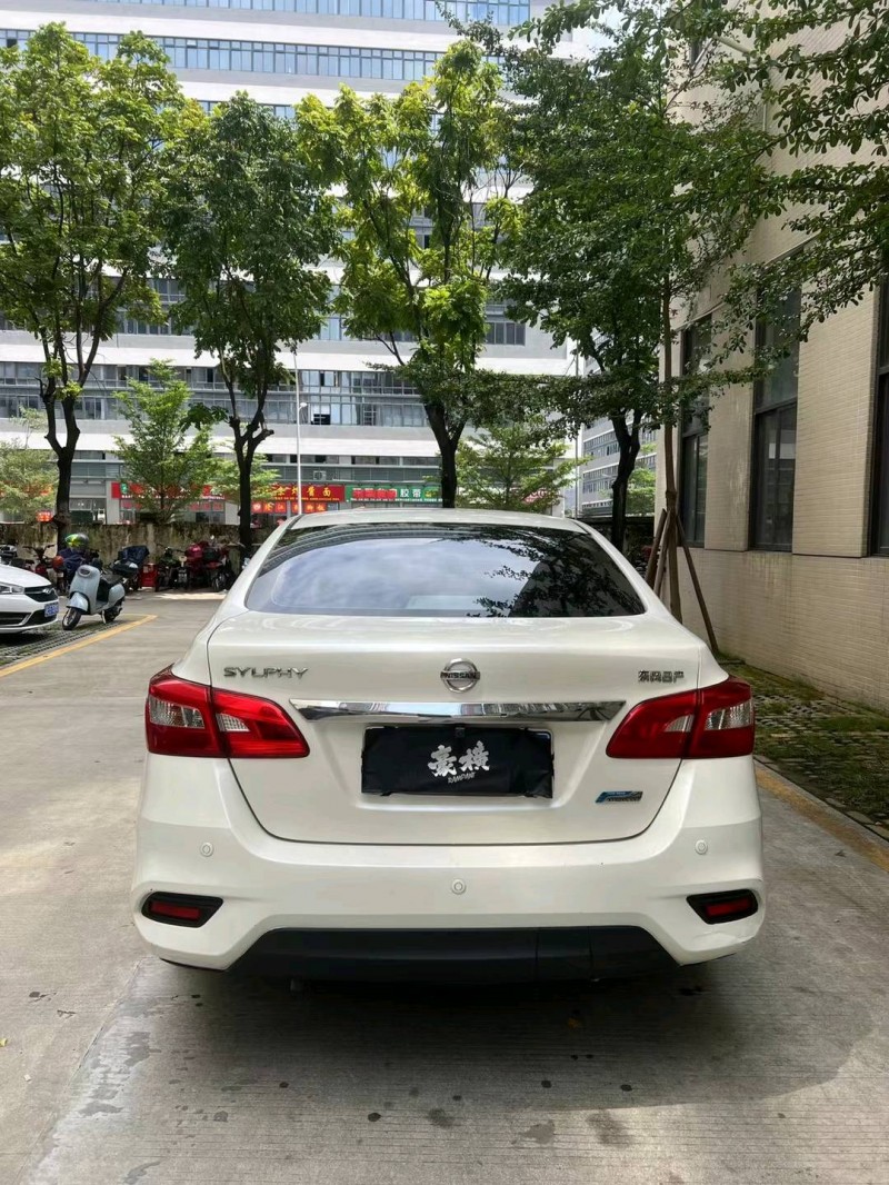 佛山18年日产轩逸7