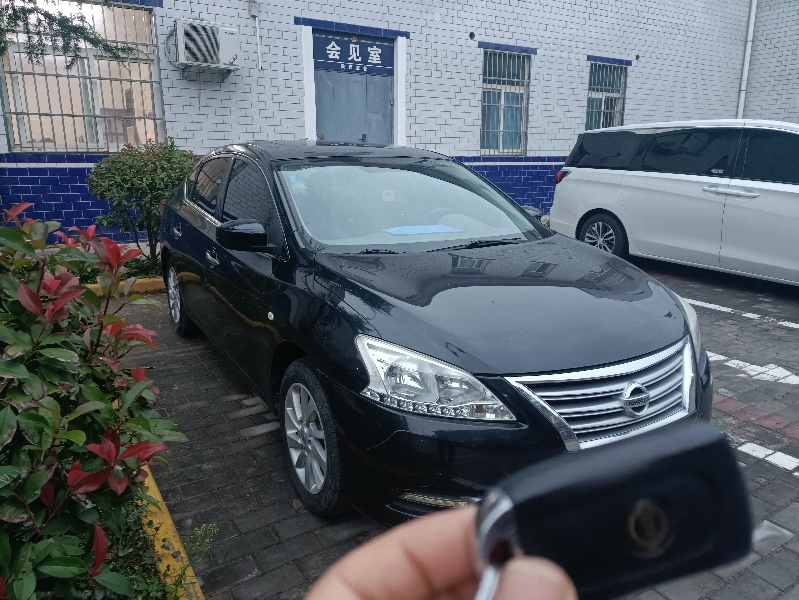 渭南13年日產軒逸3
