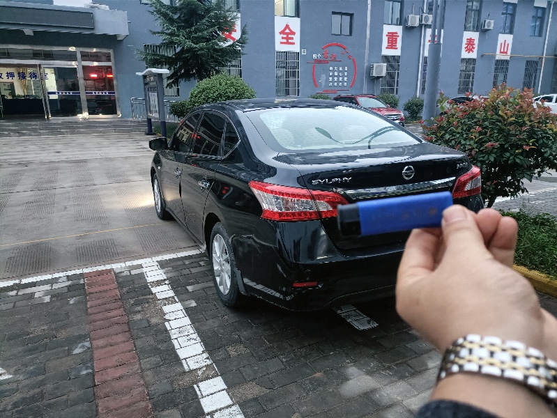 渭南13年日產軒逸5