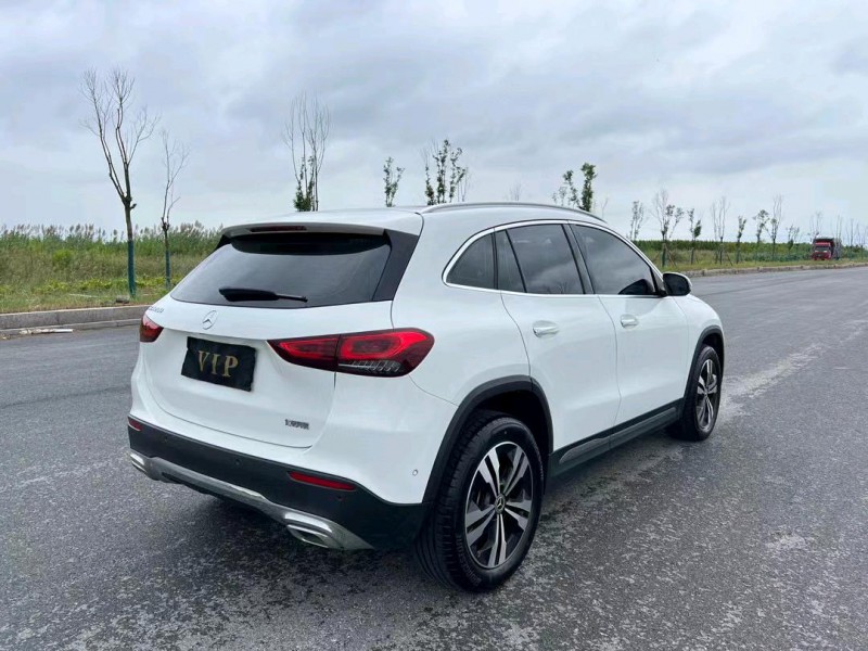 盐城22年奔驰GLA8