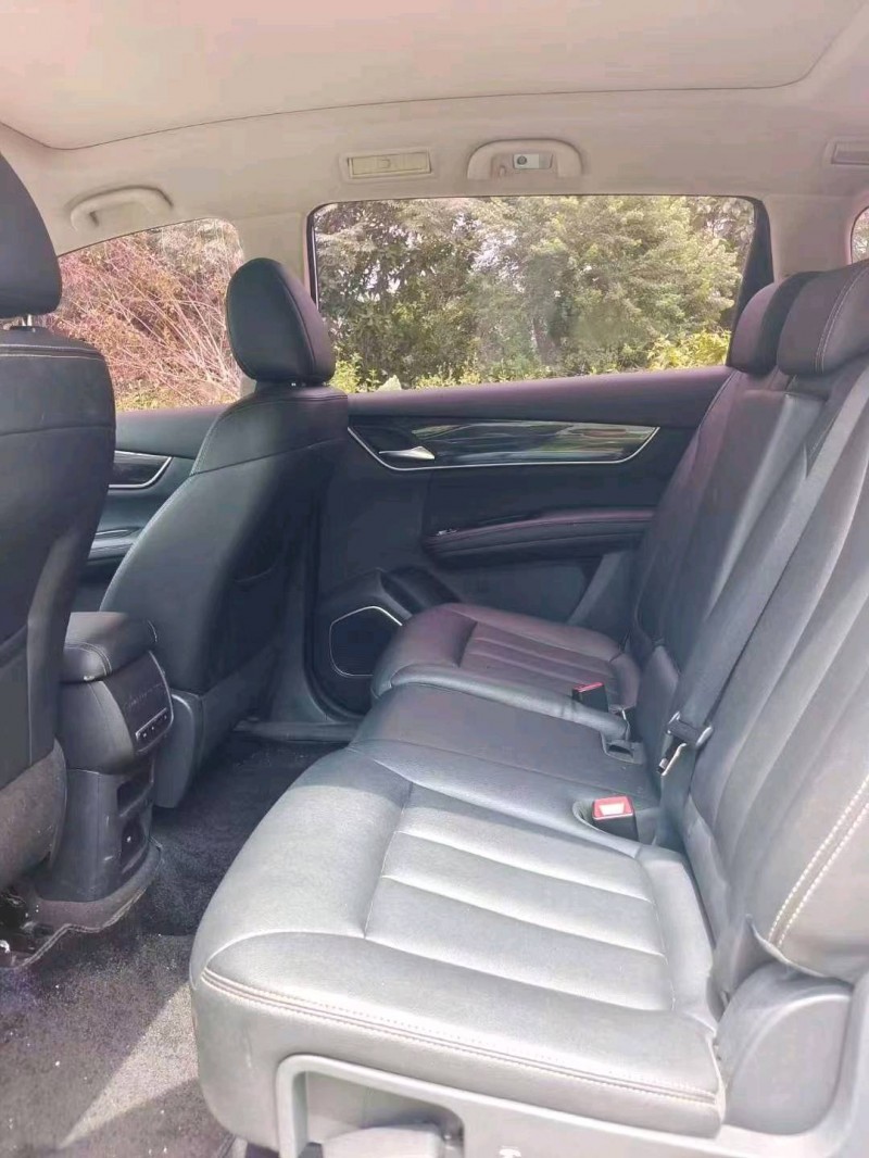 珠海18年比亚迪宋8