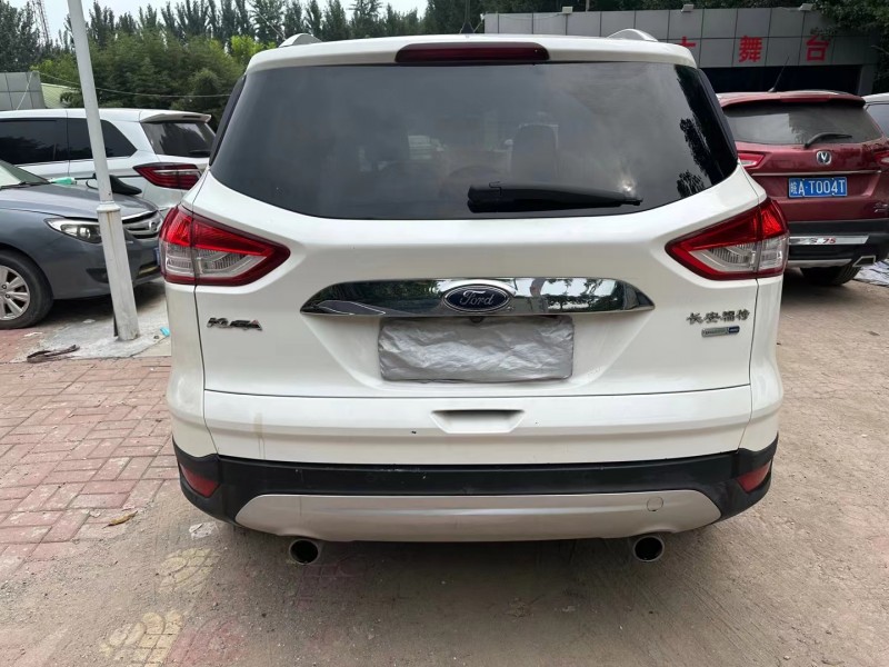 济宁15年福特翼虎9