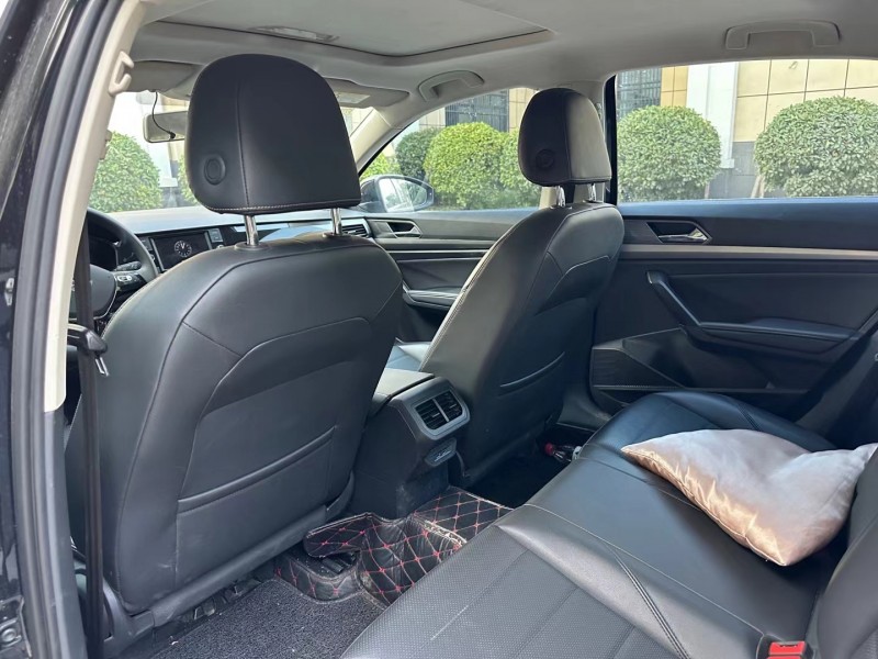 济宁19年大众朗逸7