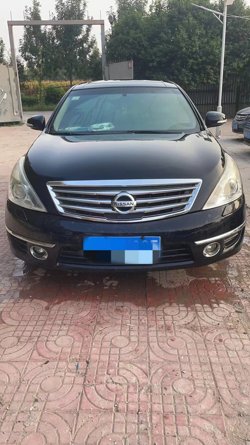 济宁11年日产天籁1