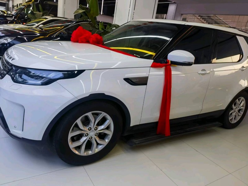 青岛17年路虎发现3