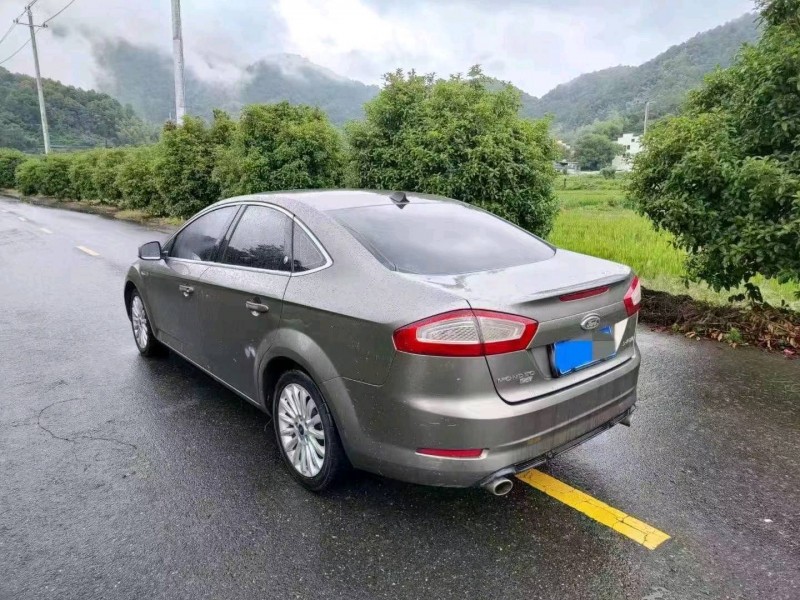 湖州14年福特蒙迪欧-致胜7