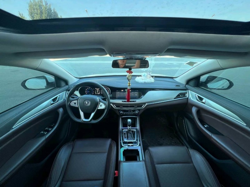 淄博18年长安汽车逸动5