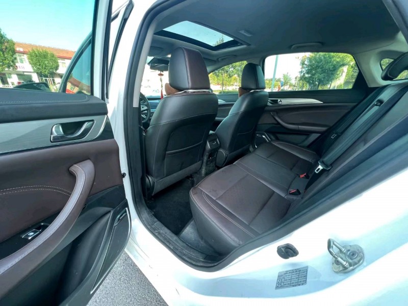 淄博18年长安汽车逸动6