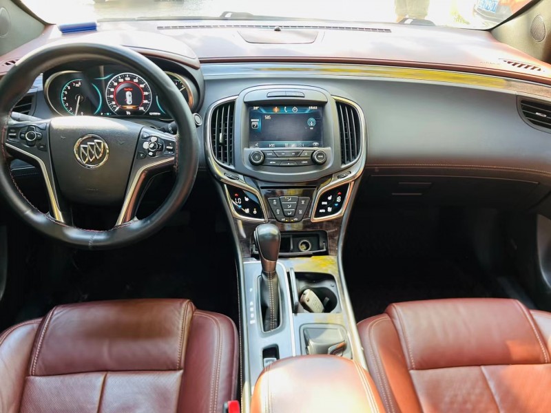 聊城14年别克君越8