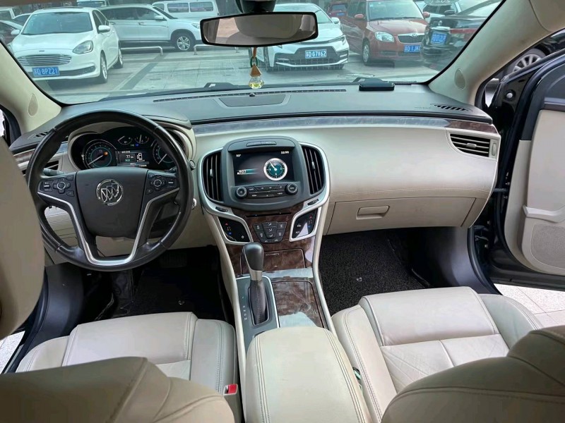 苏州16年别克君越2