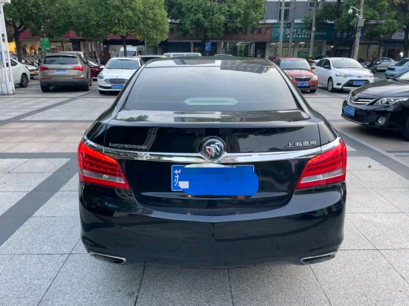 苏州16年别克君越3