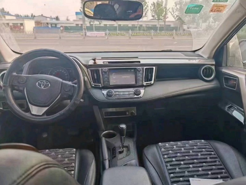 聊城15年丰田RAV4荣放4