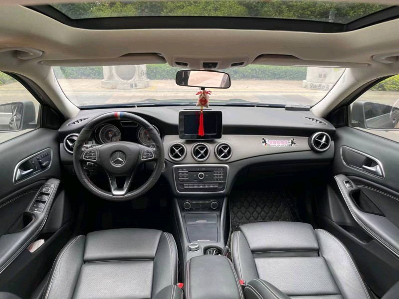 佛山17年奔驰GLA7