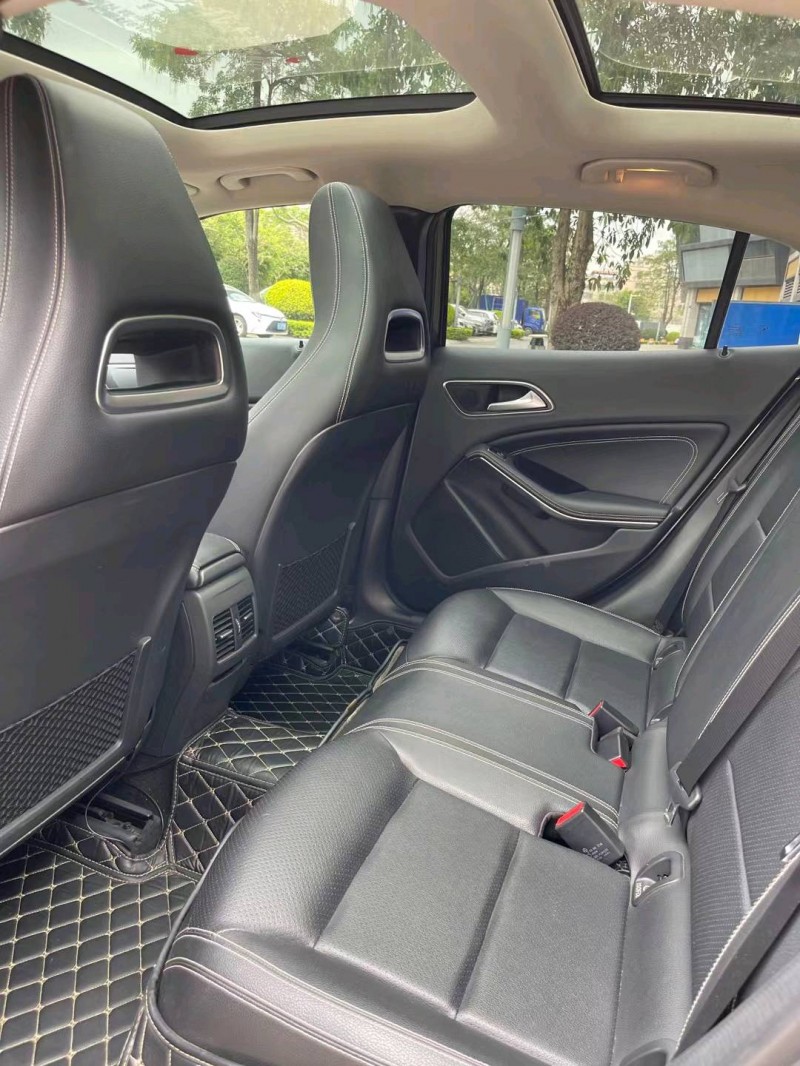 佛山17年奔驰GLA8