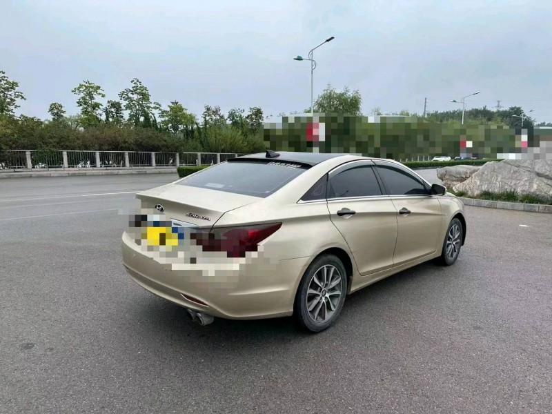 聊城13年现代索纳塔八8