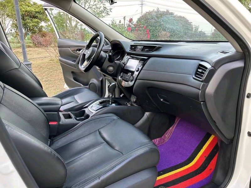 徐州18年日产奇骏7