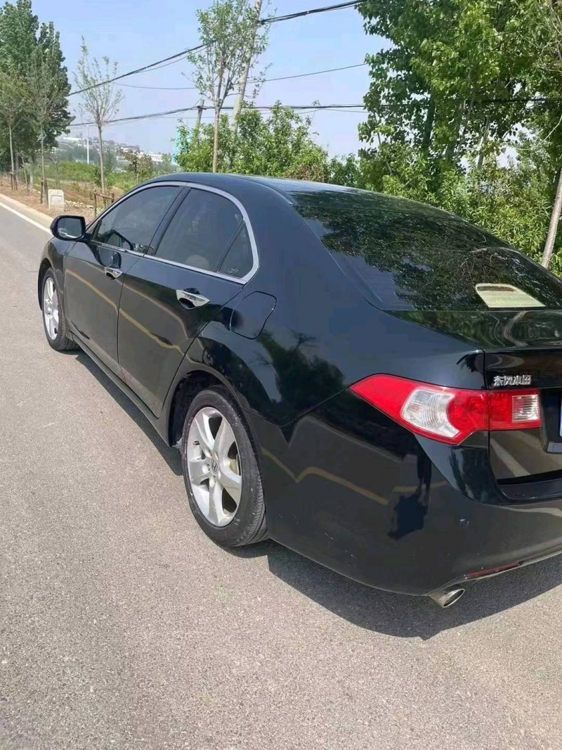 济南13年本田思铂睿3