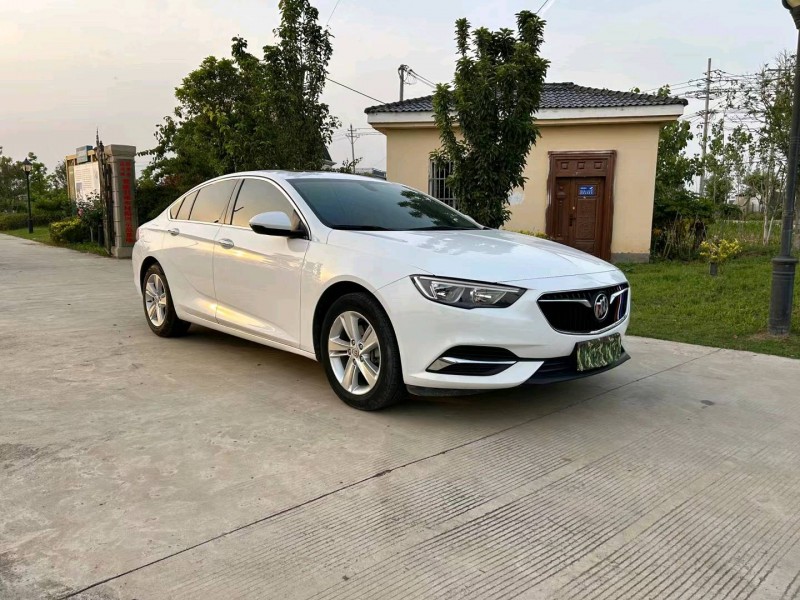 徐州20年别克君威2