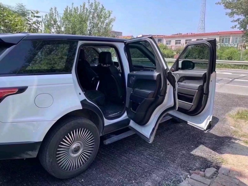 东营16年路虎揽胜8