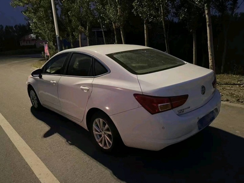 枣庄16年别克威朗4