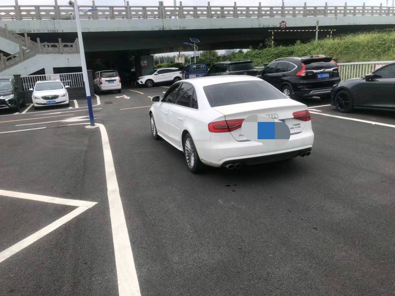 淮南15年奥迪A4L5