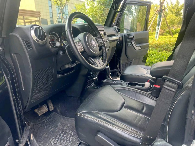 东营18年Jeep牧马人4