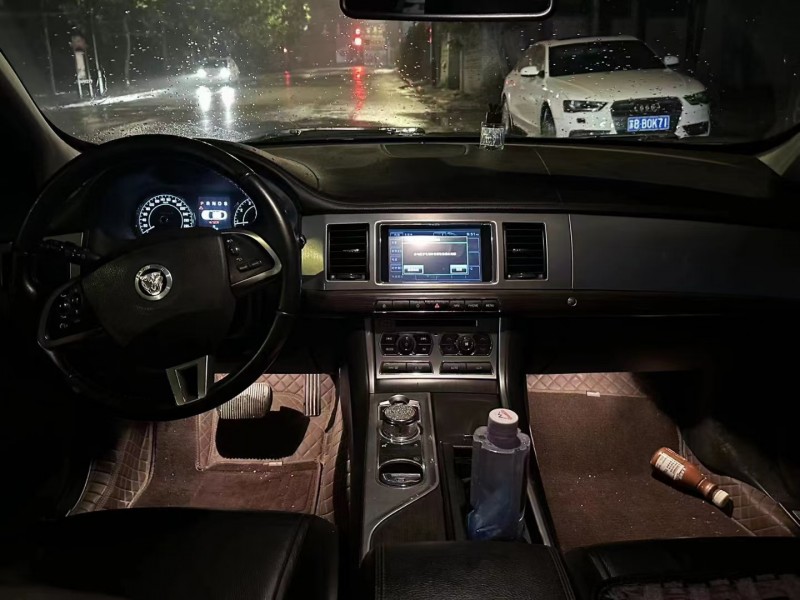 济宁13年捷豹XF4