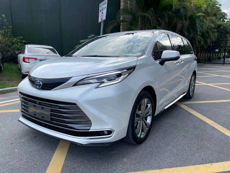 佛山23年丰田塞纳2