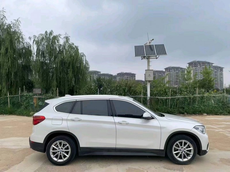 济宁18年宝马X15