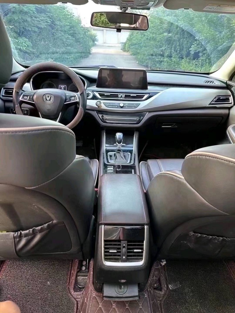 枣庄18年长安汽车睿骋CC6