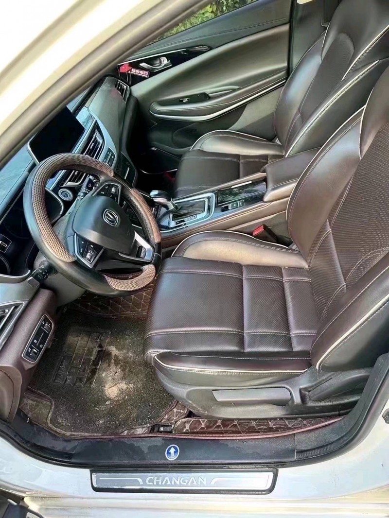 枣庄18年长安汽车睿骋CC8