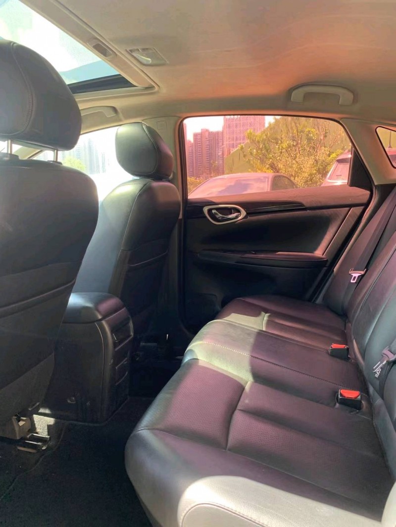 佛山17年日产轩逸8