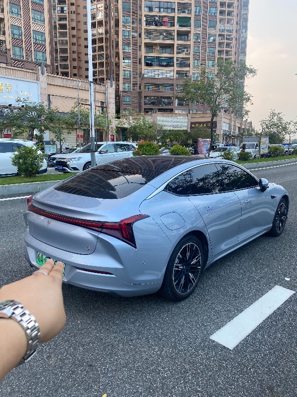 江門23年哪吒S5