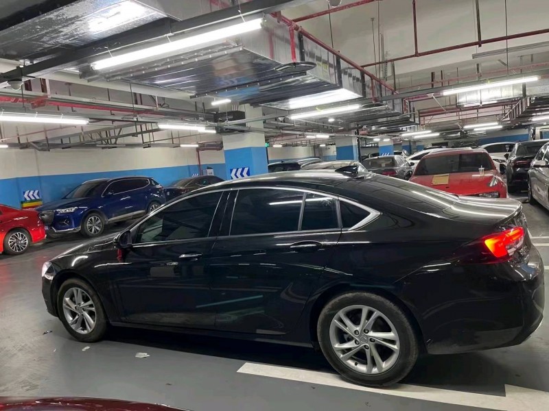 重庆23年别克君威7