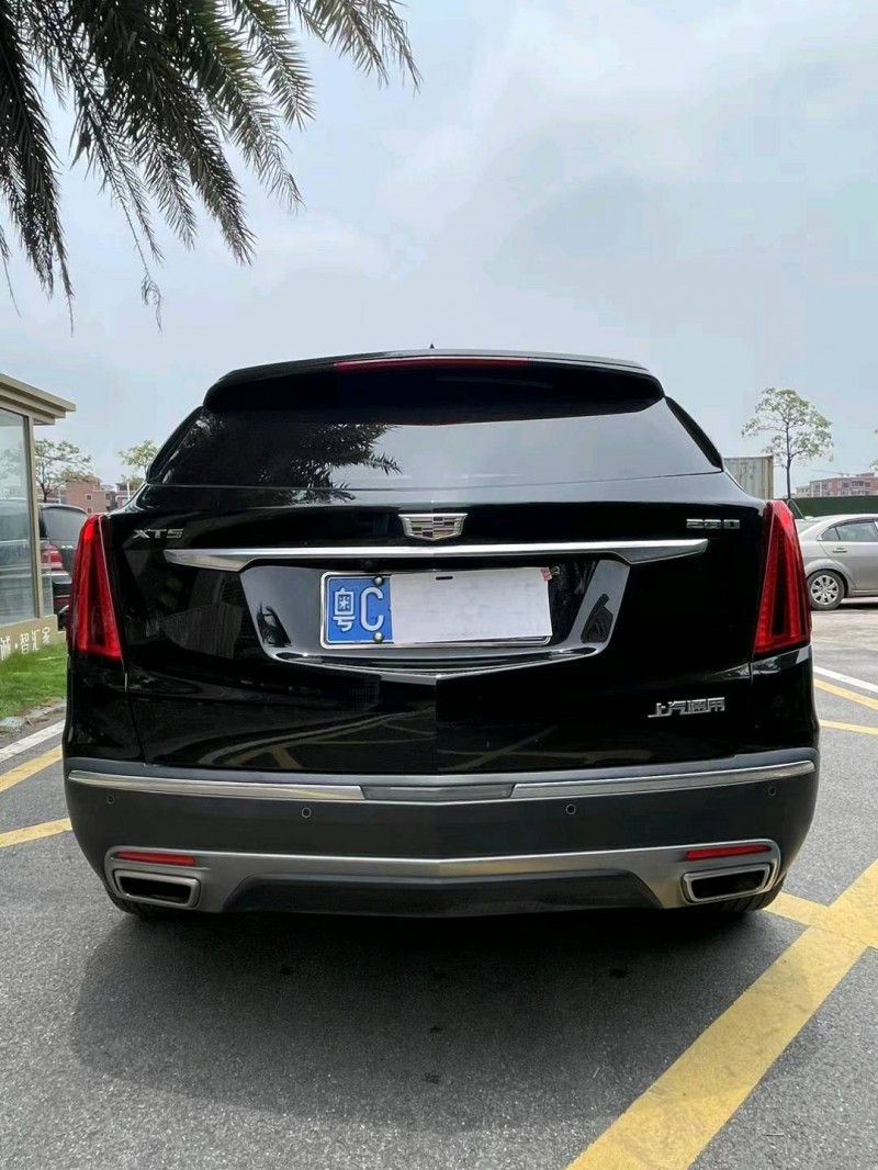 佛山20年凯迪拉克XT59